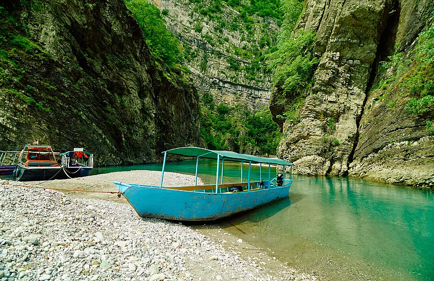 Discover Albania with a Polish Tour Guide: Hidden Gems, Local Stories, and the Best Excursions